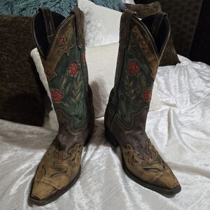 Laredo Embroidered Western Cowboy Boots with Red Floral Detail Size 8